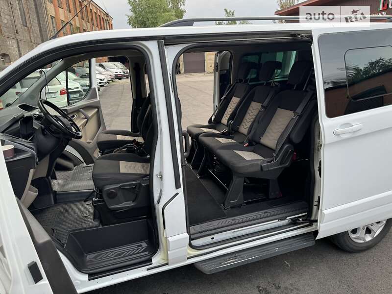Мінівен Ford Tourneo Custom 2016 в Рівному