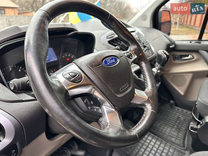 Мінівен Ford Tourneo Custom 2016 в Києві