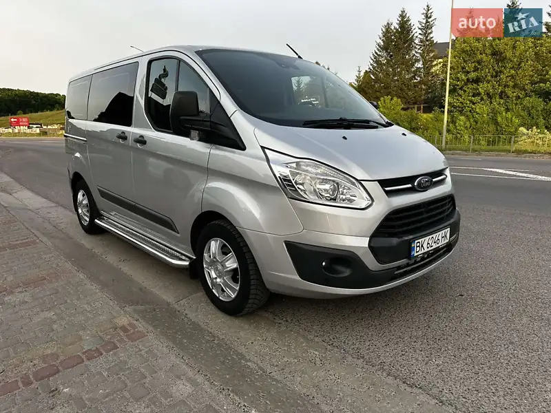 Минивэн Ford Tourneo Custom 2016 в 