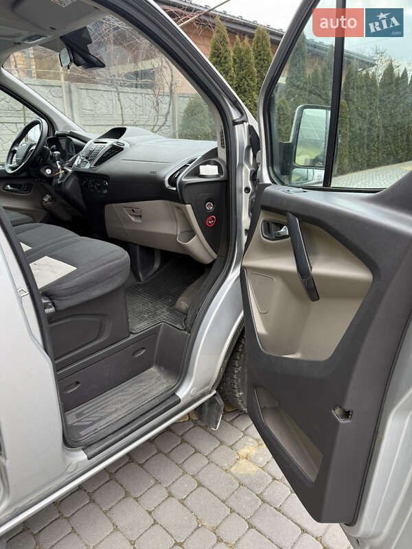 Мінівен Ford Tourneo Custom 2015 в Жовкві