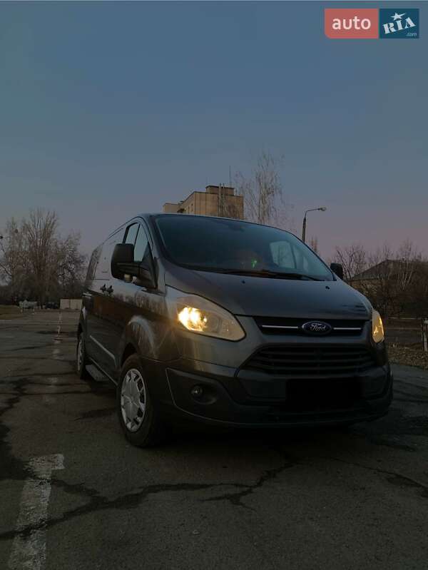 Ford Tourneo Custom 2016