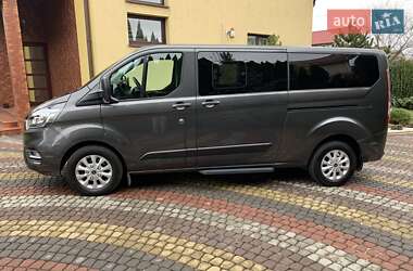 Минивэн Ford Tourneo Custom 2023 в 