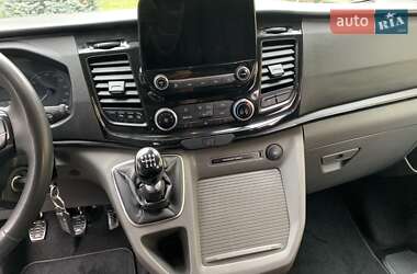 Минивэн Ford Tourneo Custom 2023 в 