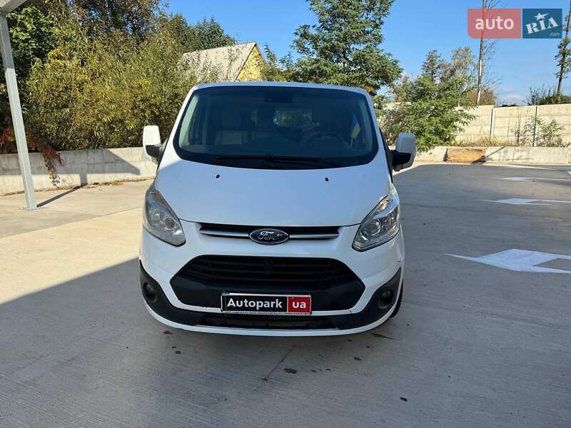 Минивэн Ford Tourneo Custom 2017 в 