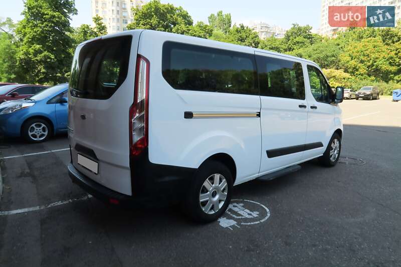 Минивэн Ford Tourneo Custom 2017 в Захарьевке
