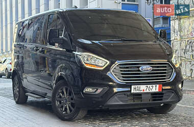 Мінівен Ford Tourneo Custom 2021 в 