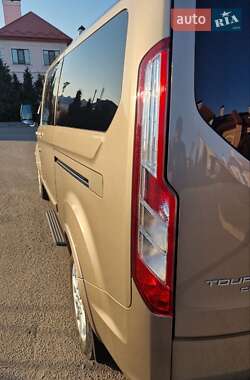 Минивэн Ford Tourneo Custom 2021 в 