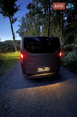 Мінівен Ford Tourneo Custom 2020 в 