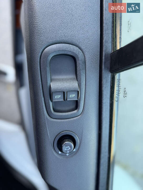 Минивэн Ford Tourneo Custom 2013 в Харькове фото 26 Минивэн Ford Tourneo Custom 2013 в Харькове