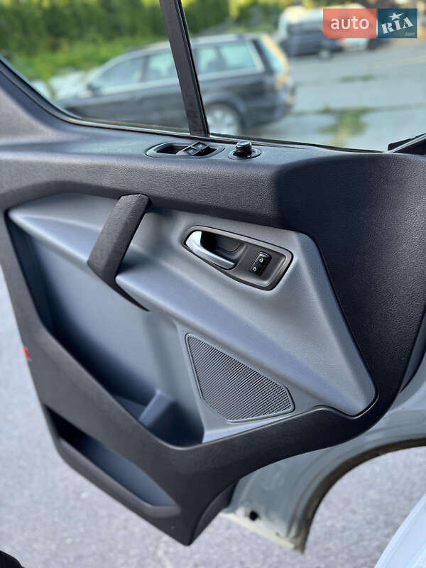 Минивэн Ford Tourneo Custom 2013 в Харькове фото 32 Минивэн Ford Tourneo Custom 2013 в Харькове