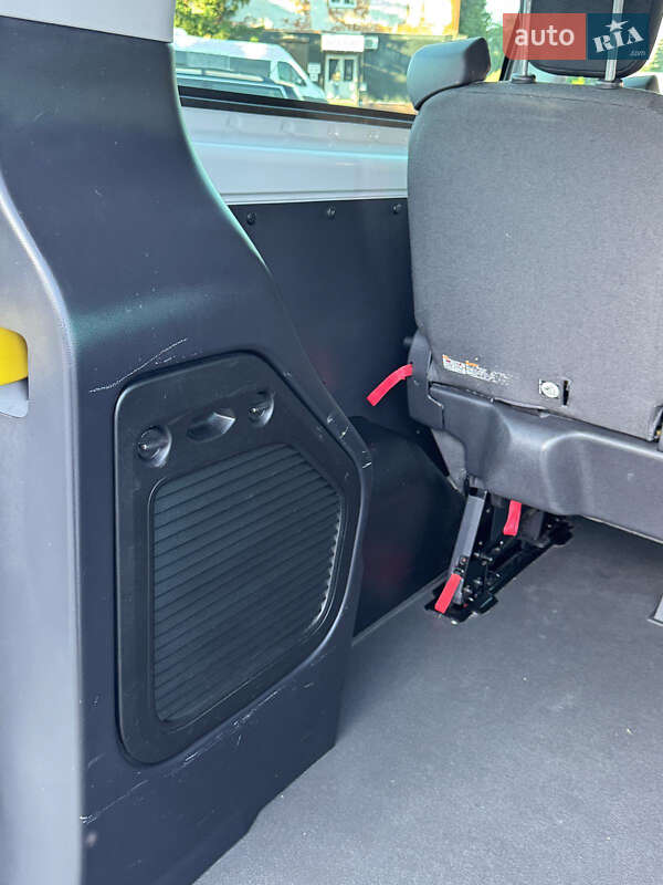 Минивэн Ford Tourneo Custom 2013 в Харькове фото 43 Минивэн Ford Tourneo Custom 2013 в Харькове