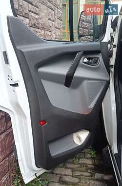 Минивэн Ford Tourneo Custom 2017 в 