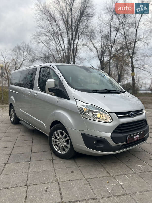 Минивэн Ford Tourneo Custom 2015 в Запорожье