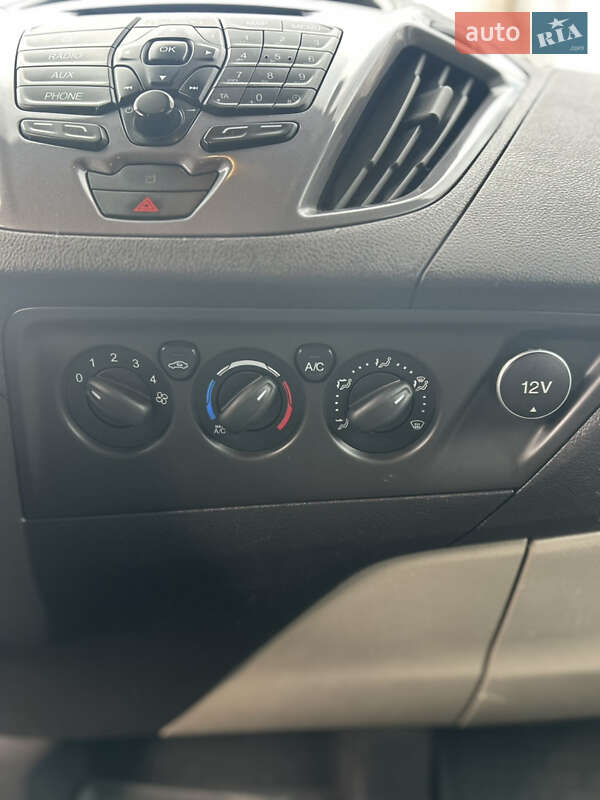 Минивэн Ford Tourneo Custom 2015 в Запорожье