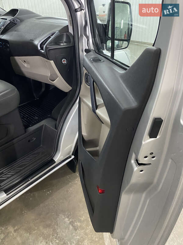 Мінівен Ford Tourneo Custom 2016 в Луцьку фото 56 Мінівен Ford Tourneo Custom 2016 в Луцьку