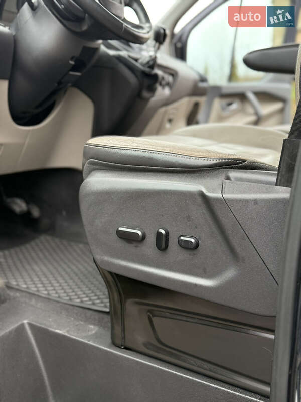 Мінівен Ford Tourneo Custom 2013 в Рівному фото 41 Мінівен Ford Tourneo Custom 2013 в Рівному