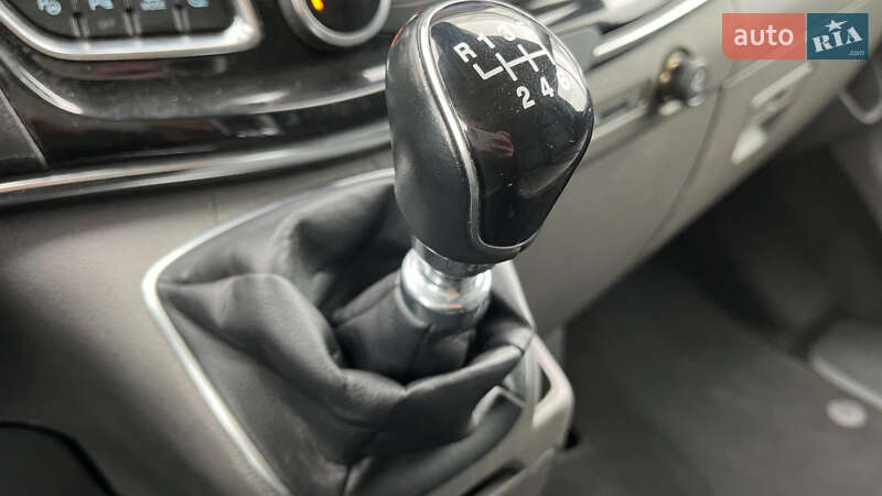 Минивэн Ford Tourneo Custom 2020 в Сваляве фото 20 Минивэн Ford Tourneo Custom 2020 в Сваляве