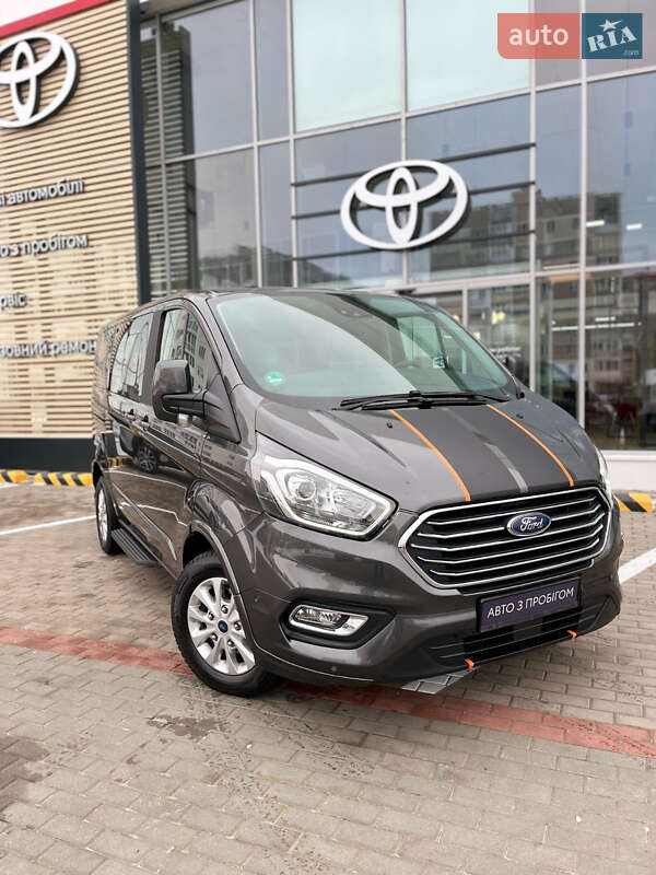 Мінівен Ford Tourneo Custom 2020 в Сваляві