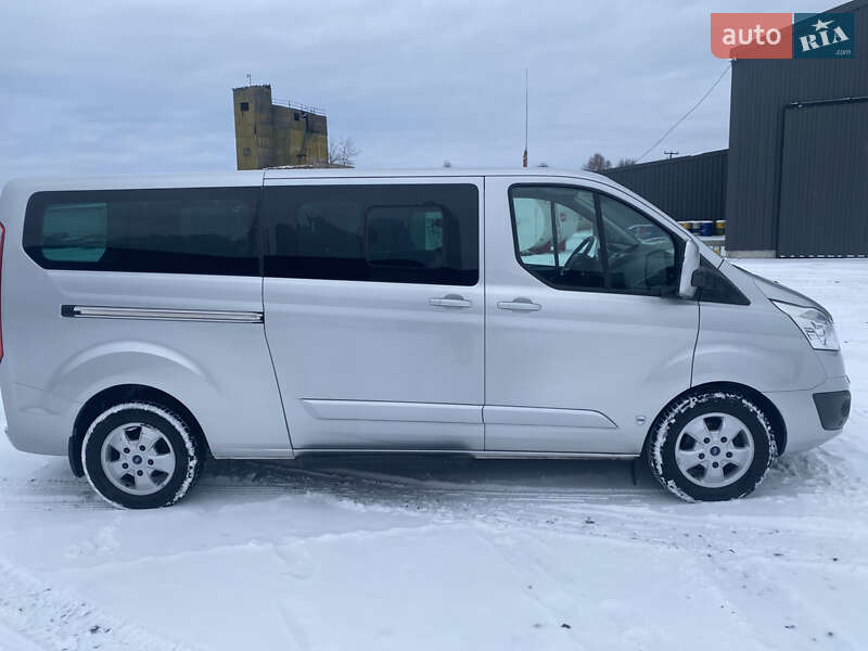 Минивэн Ford Tourneo Custom 2016 в Луцке