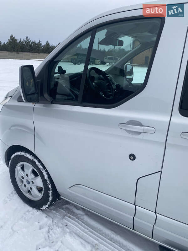 Минивэн Ford Tourneo Custom 2016 в Луцке
