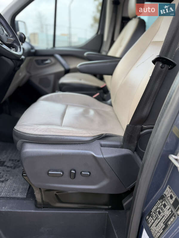 Минивэн Ford Tourneo Custom 2013 в Луцке