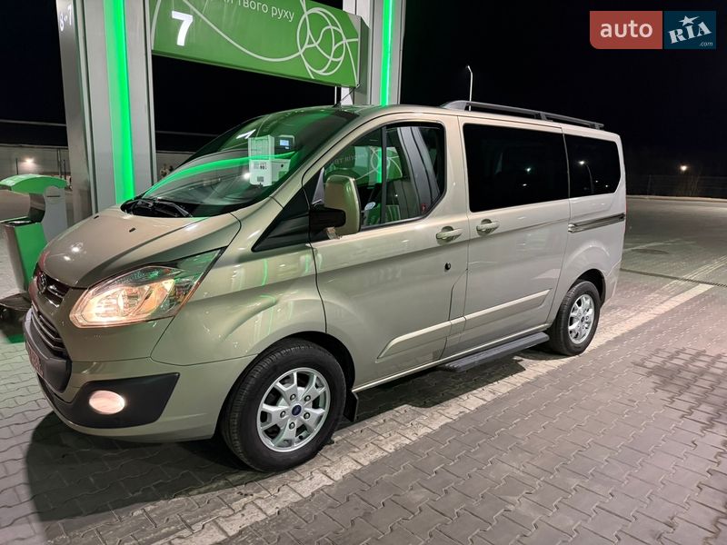 Ford Tourneo Custom 2013