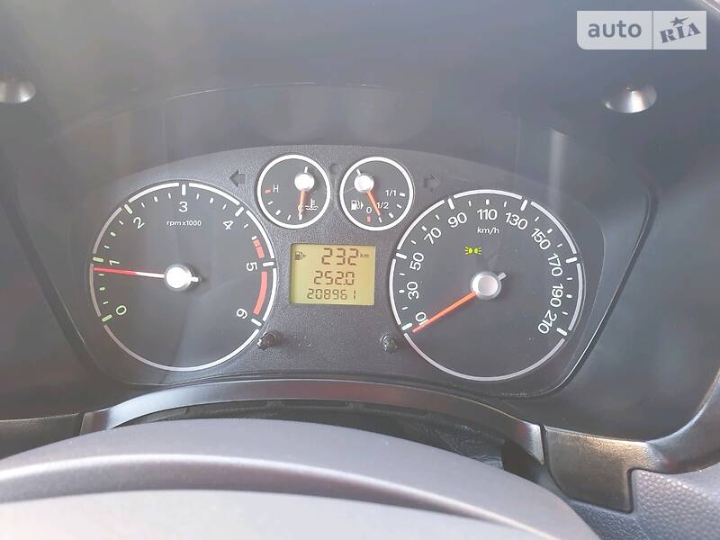 Вантажопасажирський фургон Ford Transit Connect 2012 в Харкові