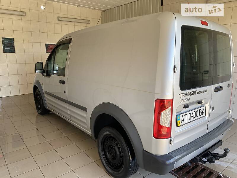 Грузовой фургон Ford Transit Connect 2009 в Перегинском