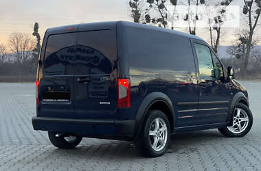 Вантажний фургон Ford Transit Connect 2011 в Чернівцях