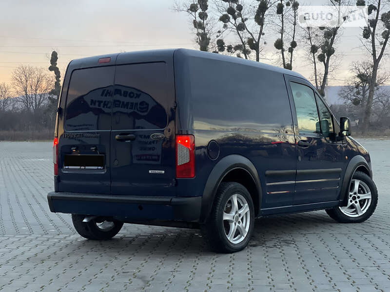 Вантажний фургон Ford Transit Connect 2011 в Чернівцях