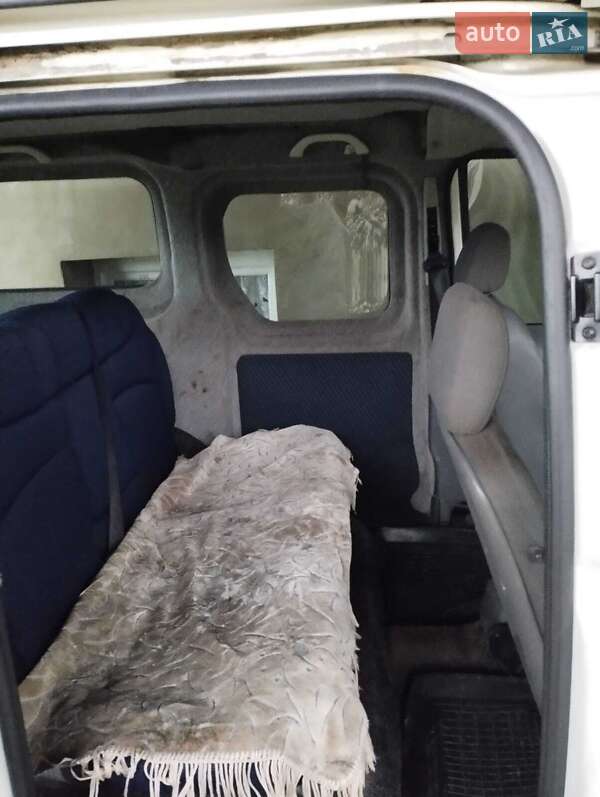 Мінівен Ford Transit Connect 2007 в Хусті