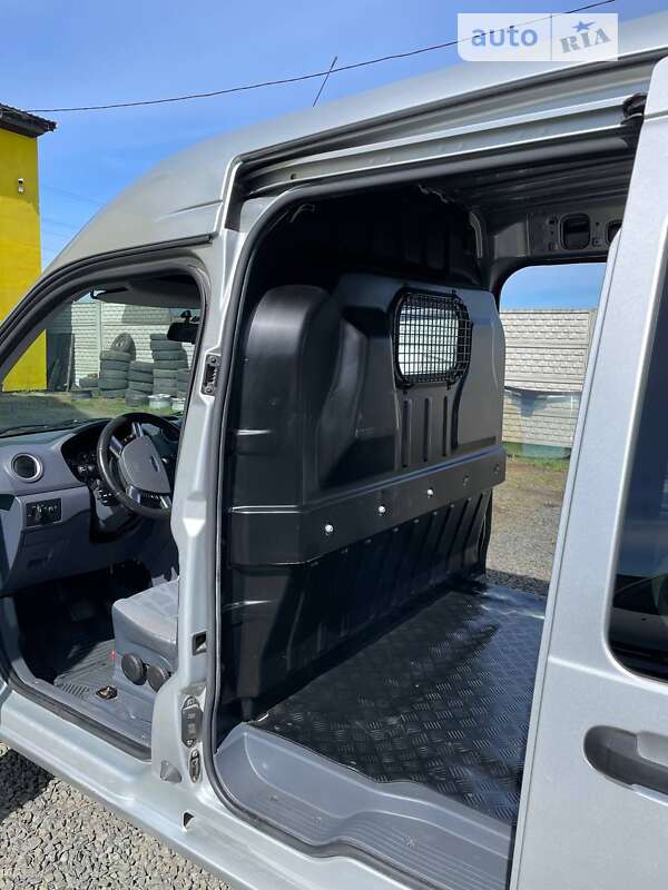 Вантажний фургон Ford Transit Connect 2011 в Костопілі