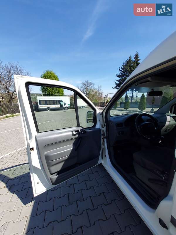 Минивэн Ford Transit Connect 2004 в Черновцах