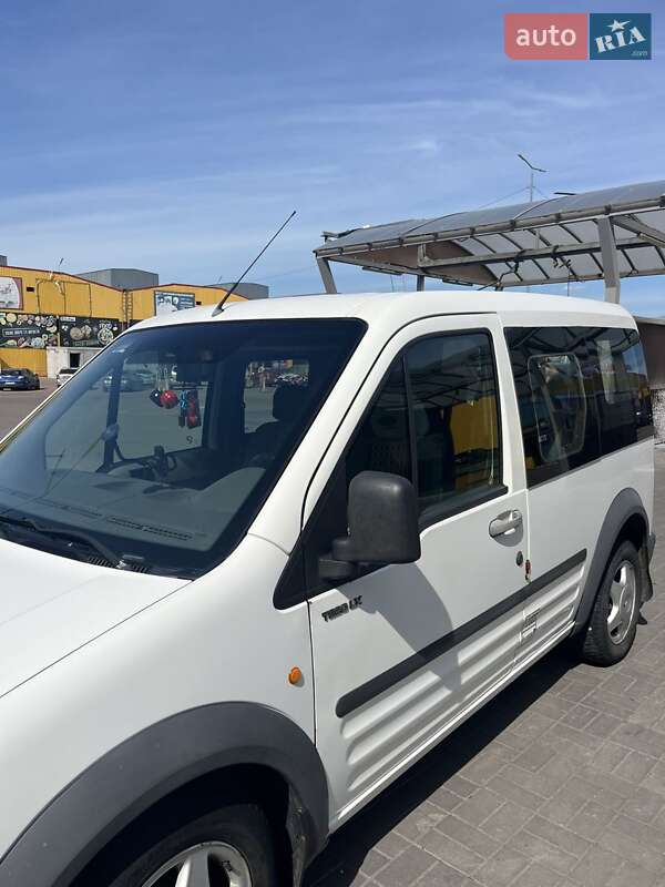 Ford Transit Connect 2005
