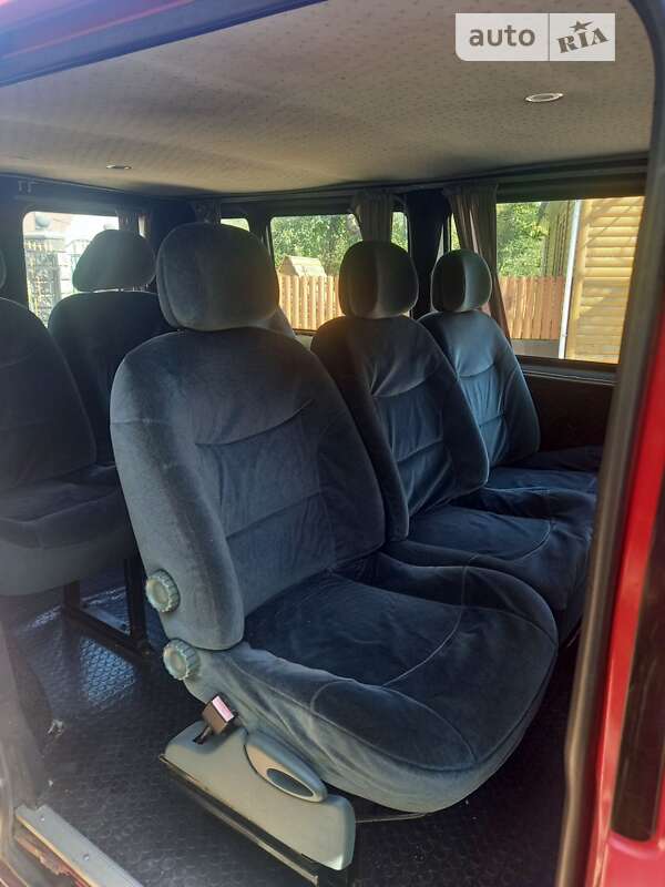 Мінівен Ford Transit Connect 2003 в Вараші