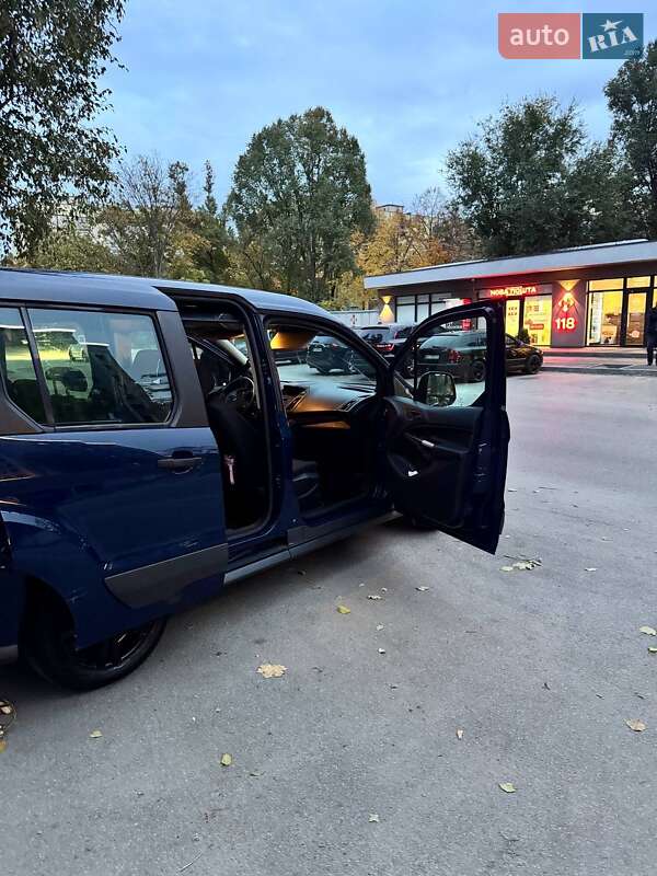 Мінівен Ford Transit Connect 2014 в Дніпрі