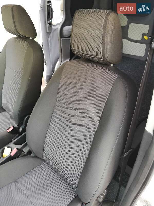 Вантажний фургон Ford Transit Connect 2013 в Житомирі