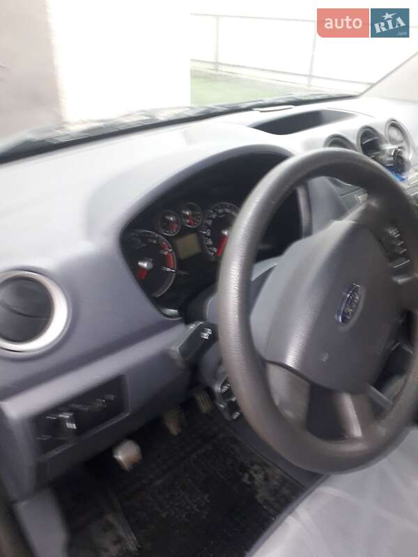 Мінівен Ford Transit Connect 2010 в Івано-Франківську