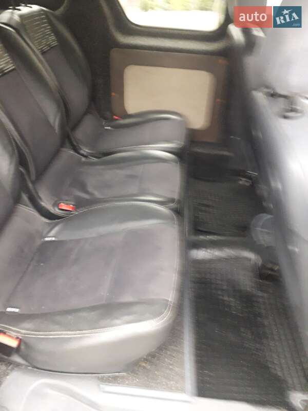 Мінівен Ford Transit Connect 2010 в Івано-Франківську