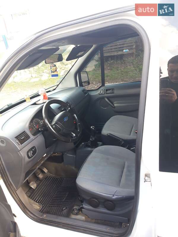 Мінівен Ford Transit Connect 2008 в Чернівцях
