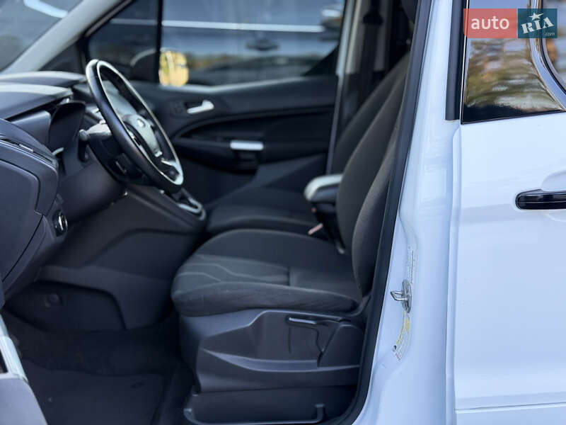 Минивэн Ford Transit Connect 2016 в Киеве