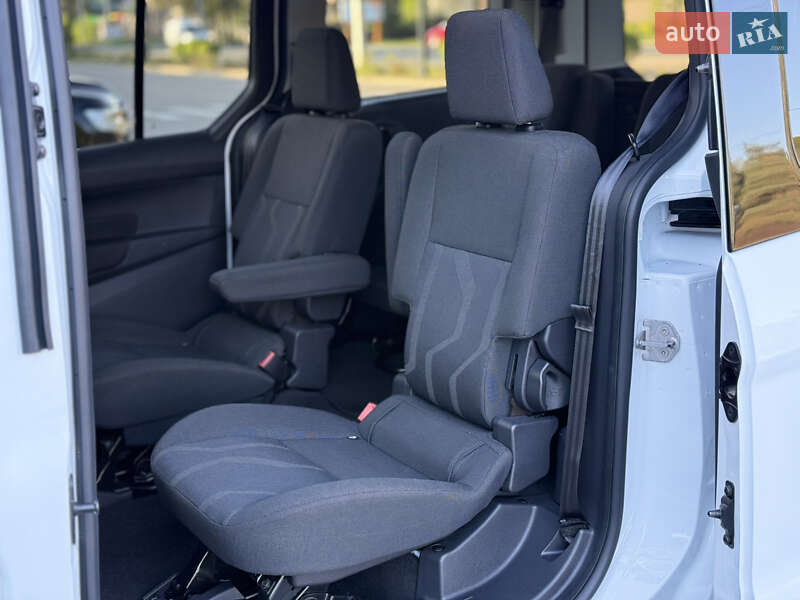 Минивэн Ford Transit Connect 2016 в Киеве