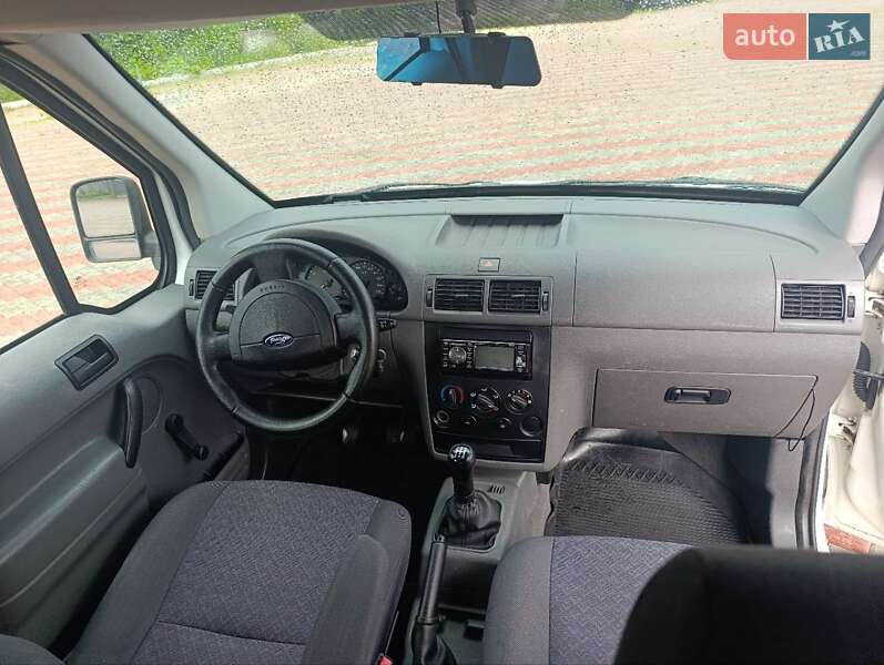 Минивэн Ford Transit Connect 2004 в 