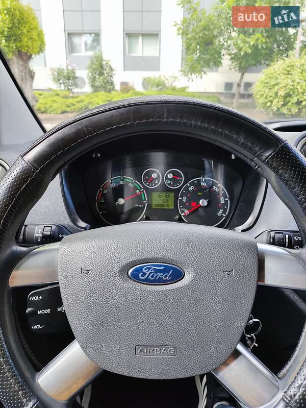 Грузовой фургон Ford Transit Connect 2011 в 