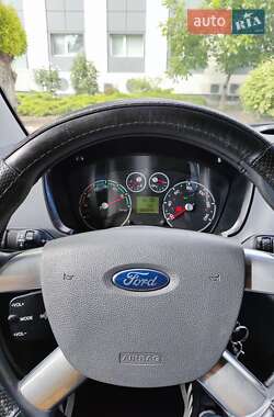 Грузовой фургон Ford Transit Connect 2011 в 