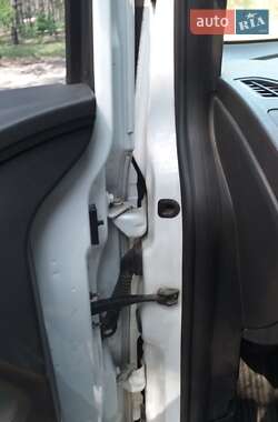 Вантажний фургон Ford Transit Connect 2015 в 