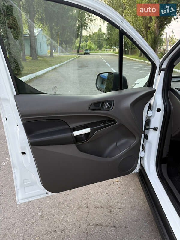Минивэн Ford Transit Connect 2018 в Ровно фото 17 Минивэн Ford Transit Connect 2018 в Ровно