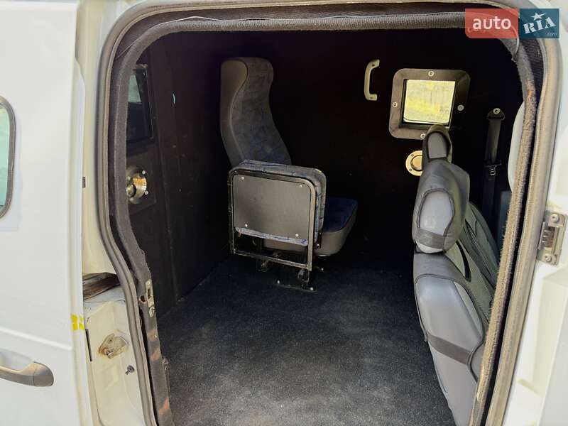 Грузопассажирский фургон Ford Transit Connect 2010 в Харькове фото 8 Грузопассажирский фургон Ford Transit Connect 2010 в Харькове