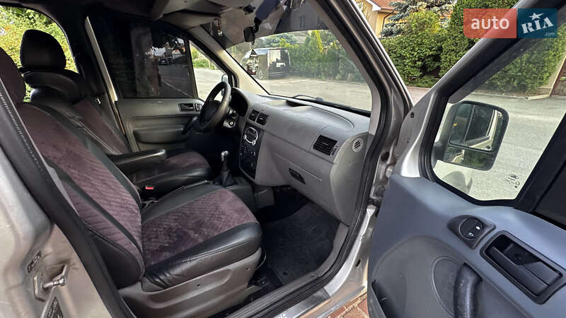 Минивэн Ford Transit Connect 2005 в Киеве