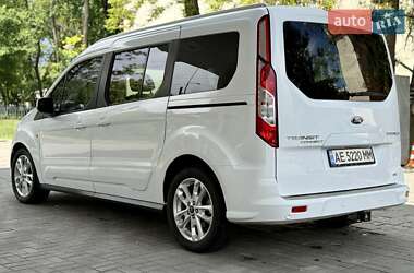 Минивэн Ford Transit Connect 2016 в 